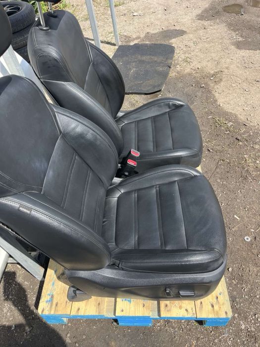 Салон кожен Kia Sorento 2018год.6+1