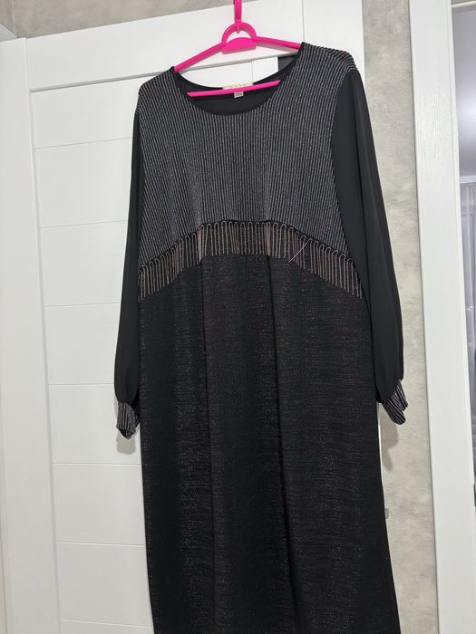 Продам новое платье, размер 56-58