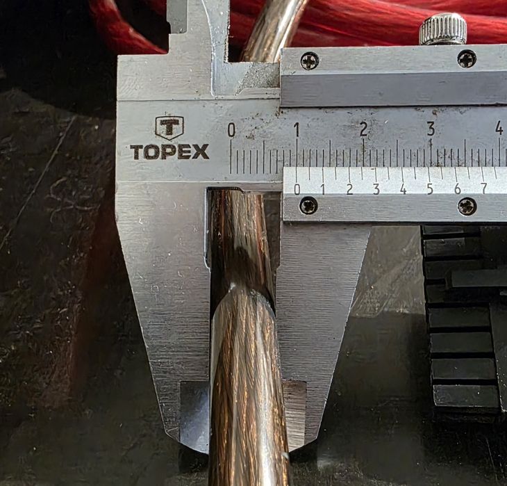 Vând subwoofer auto  JBL BassPro Hub