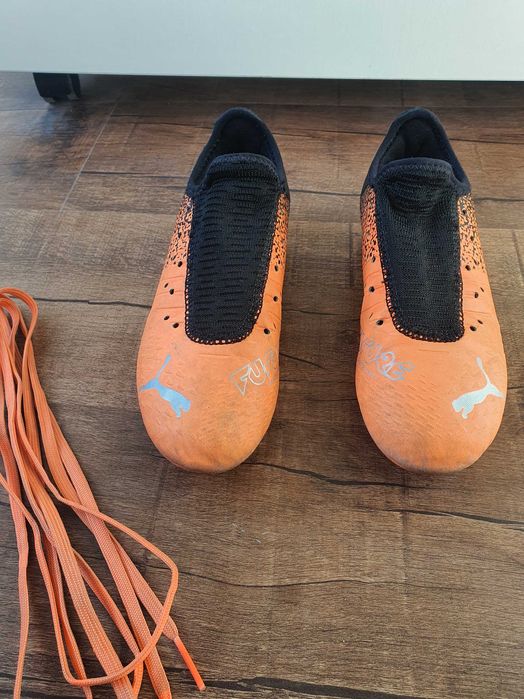 Ghete crampoane Puma, masura 35