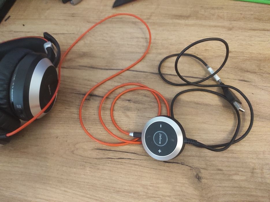 Casti jabra de gaming cu aux si usb