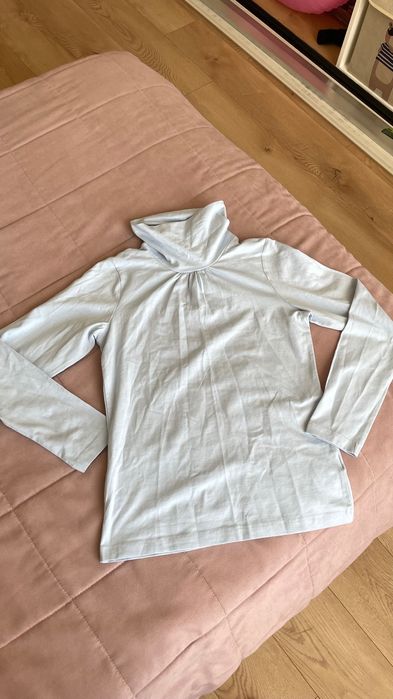 Продам вещи на девочку размер 140