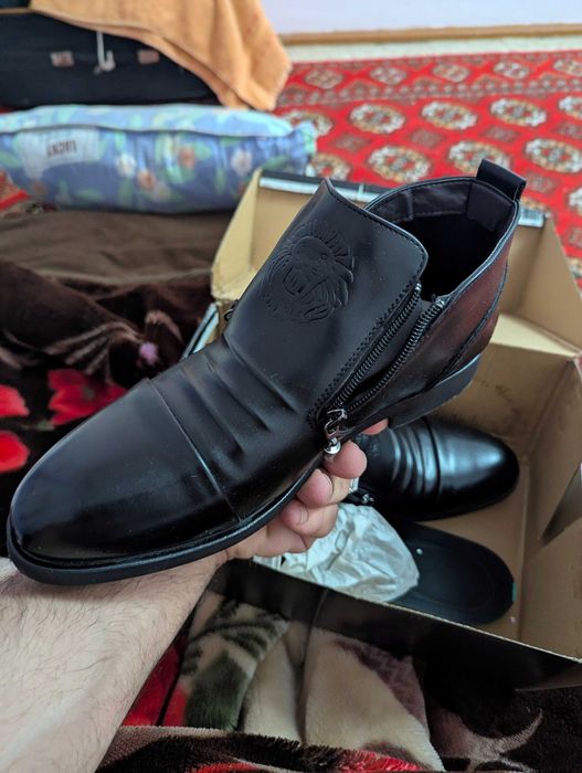 erkaklar poyabzali ozgina ishlatilgan