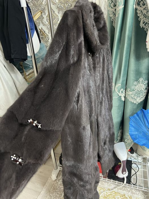 Продам норковую шубу