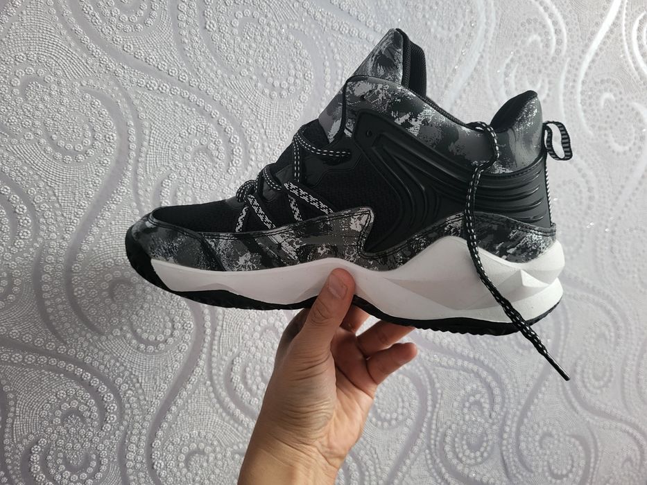 Кроссовки Новые 50р.