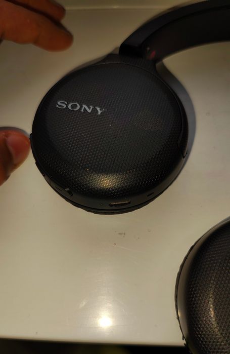Vând căști Sony WH-CH510