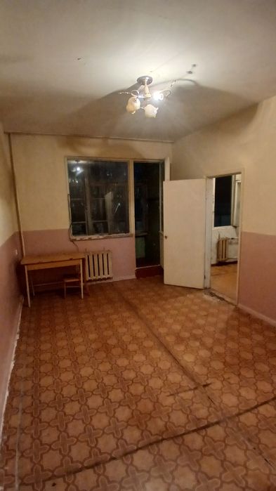 Срочно продаётся СВОЯ на массиве ялангач 1-ком.кв