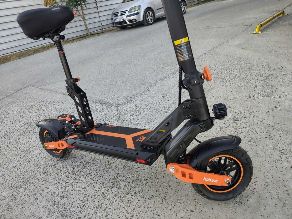 Vând trotineta electrica Kukirin G2 Max