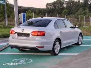 VOLKSWAGEN Jetta 2012 — imagine 4