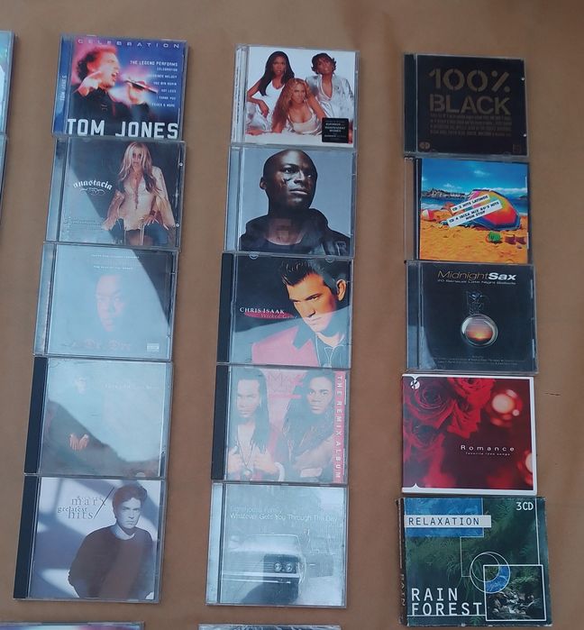 Lot cd uri originale în stare foarte buna