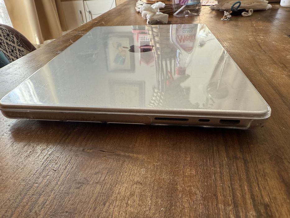 Macbook Pro 14’  1TB, 2022 като нов