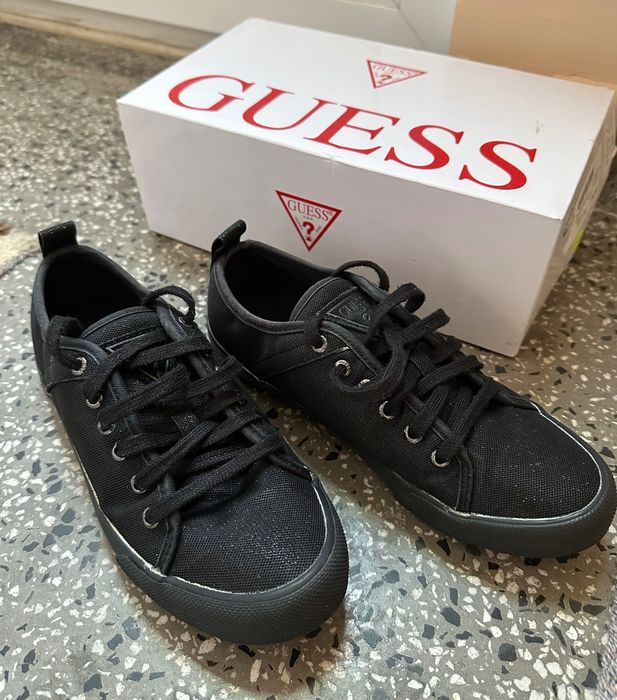 Дамски обувки GUESS
