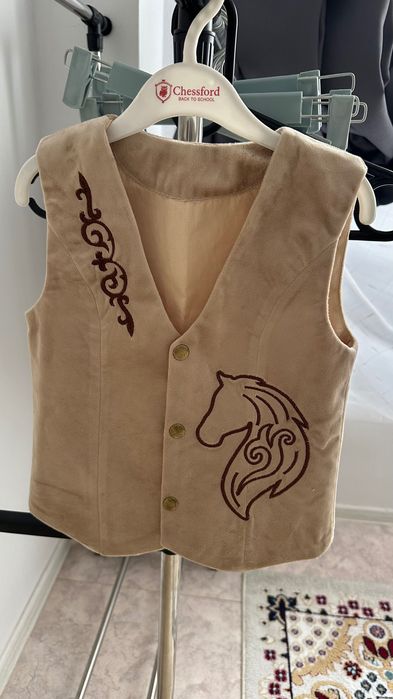 Жилетки детские для мальчиков и девочек