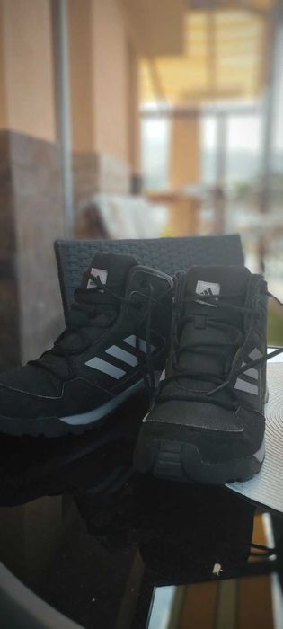 Туристически обувки Adidas