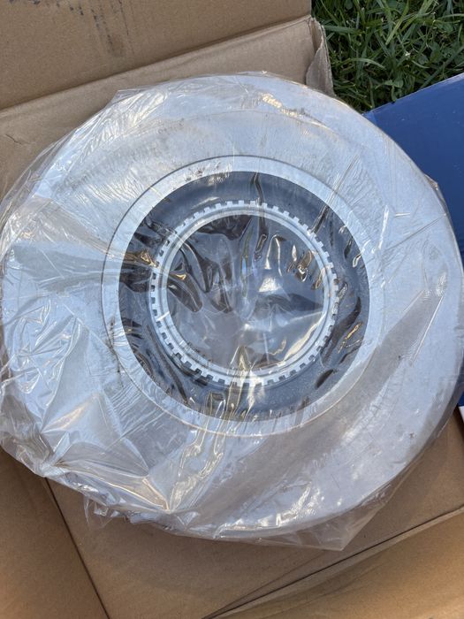 Disc frână spate BOSCH 0986479A50 (BD2122) – Nou / Cu rulment și inel ABS integrat