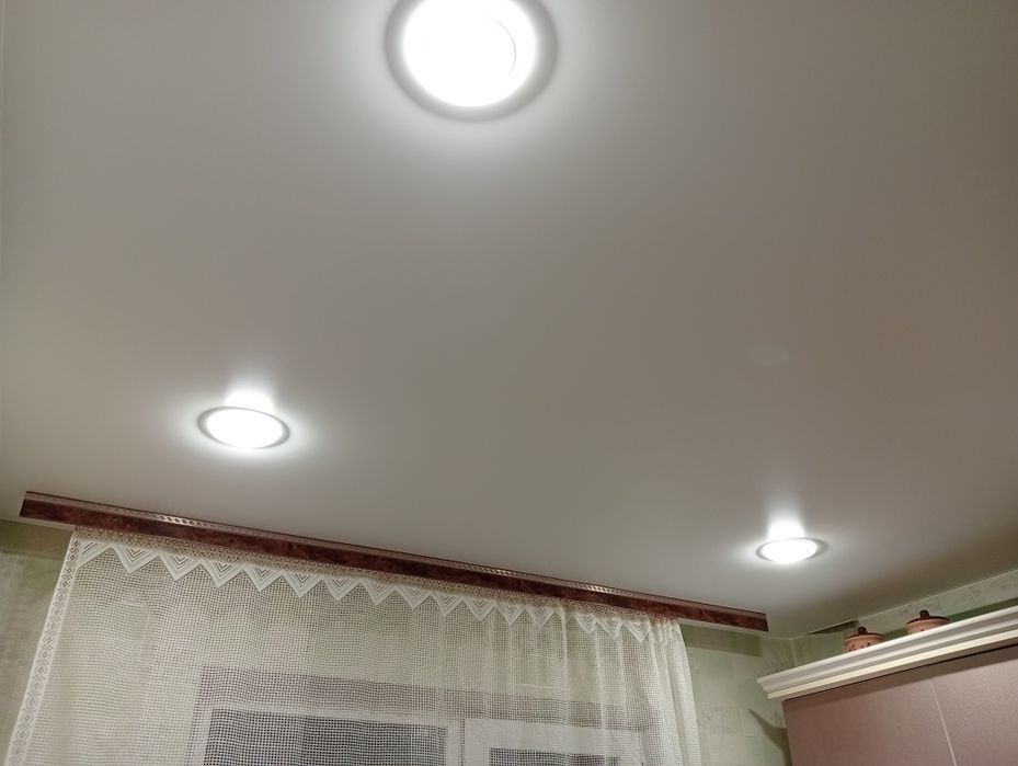 Натяжные потолки