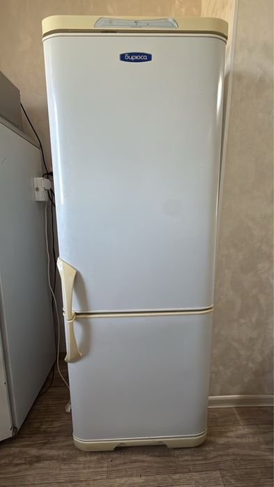 Холодильник б/у, работает