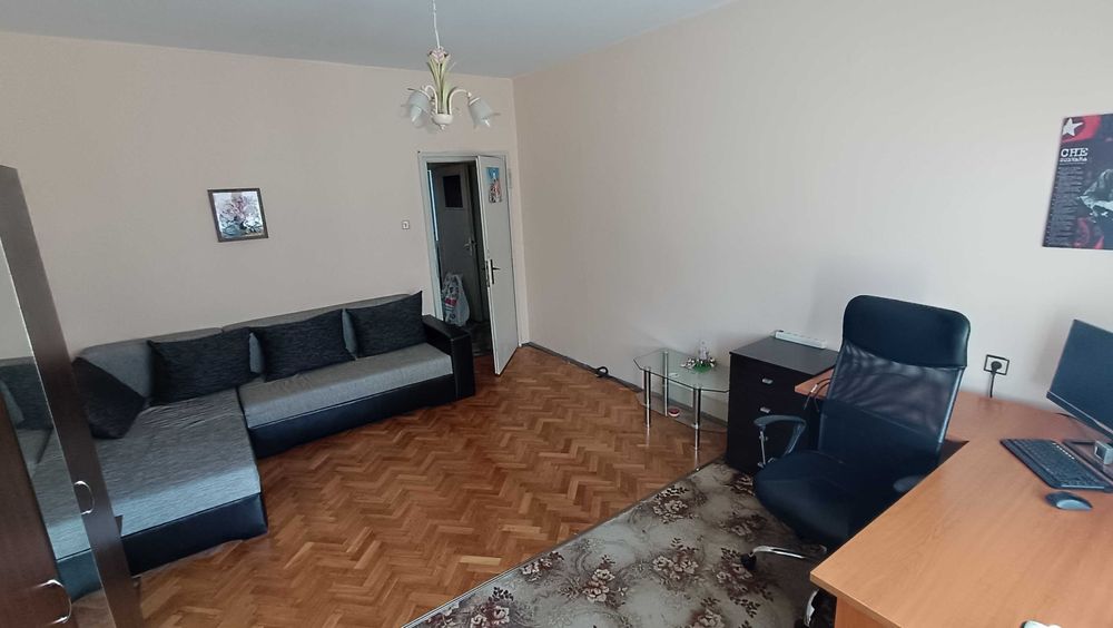 Продава се Тристаен апартамент в Бургас, Център - 90 кв.м за 1247 €/кв.м - Снимка #1