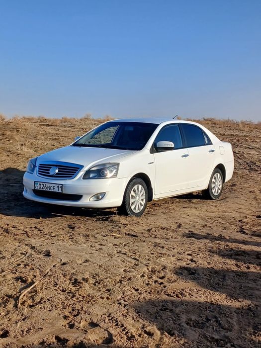 Машина сатылады.Бағасы төменде