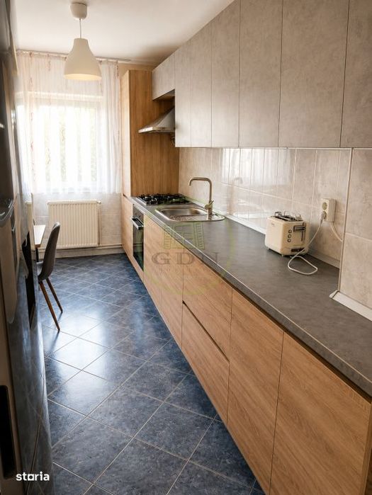 INCHIRIERE APARTAMENT 3 camere pet friendly Astra Brasov cu loc de par