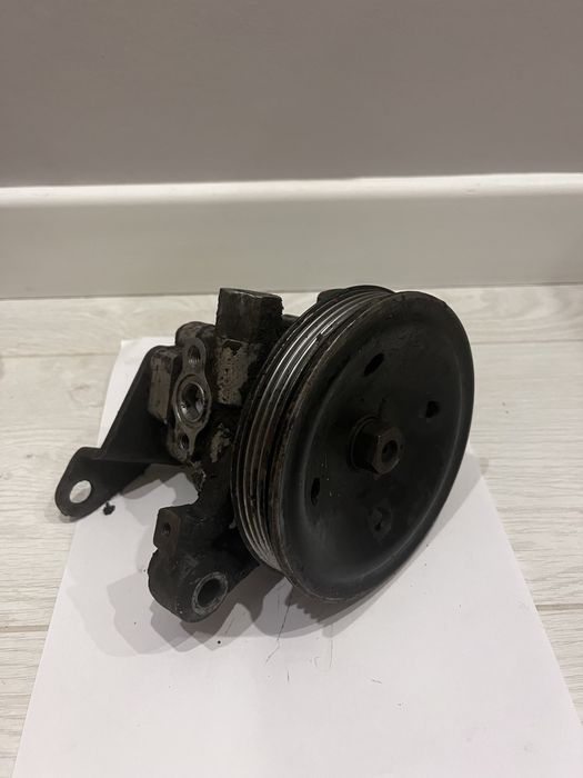 Гур насос на мазду кронос 626