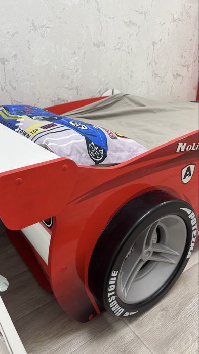 Кровать машинка отличное состояние