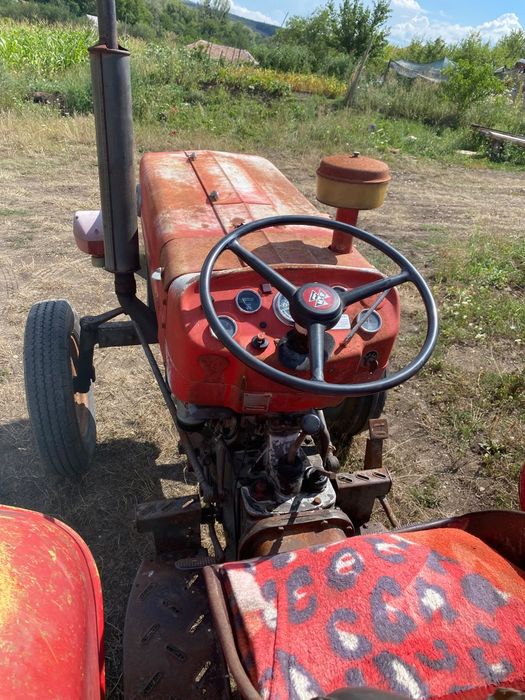 Vând tractor in stare buna de fuctionare