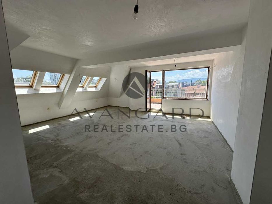 оф.23638 Тристаен с АКТ 16/ Водна палата