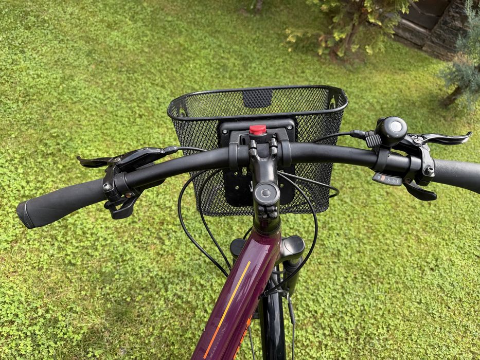 Vând bicicletă cu frâne hidraulice