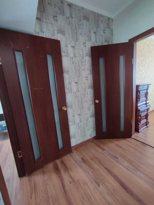 Продам 3 ком в центре 1987г
