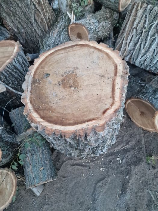 Дрова готова на продажу