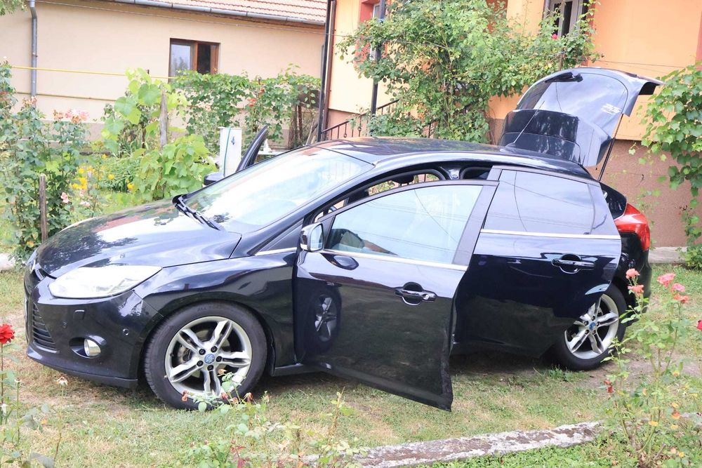 FORD Focus 2012 — imagine 5