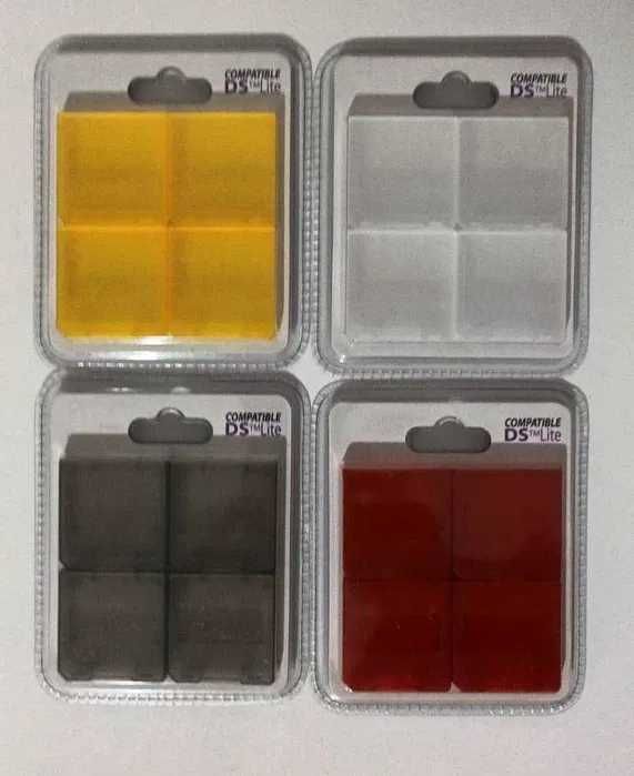 Комплект от 4 калъфа за игри - различни цветове - Nintendo DS 3DS
