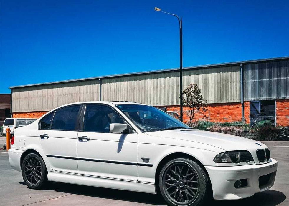 Лайсни Врати БМВ Е46 М Седан Комби Нови BMW E46 M power Комплект