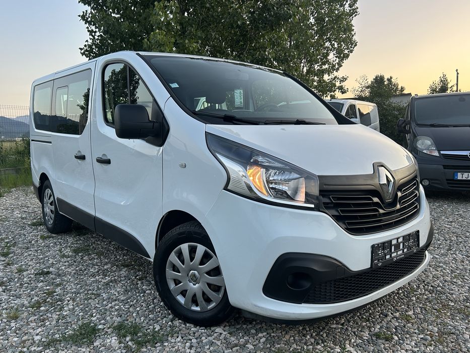 Renault trafic 2017 VARIANTE !! /9 locuri / clima / euro 6