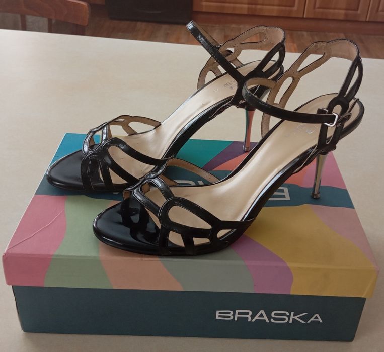 Босоножки Braska