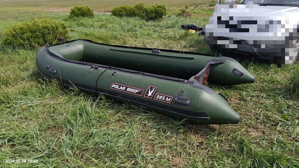 ПВХ лодка "Полар Берд Марлин-385м" продаётся.