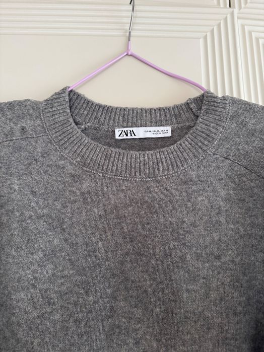Свитер серый Zara
