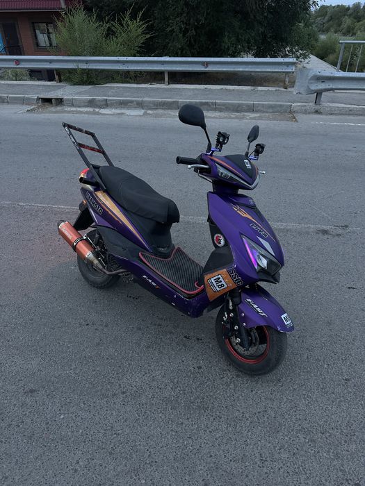 Продам мопед м8 про