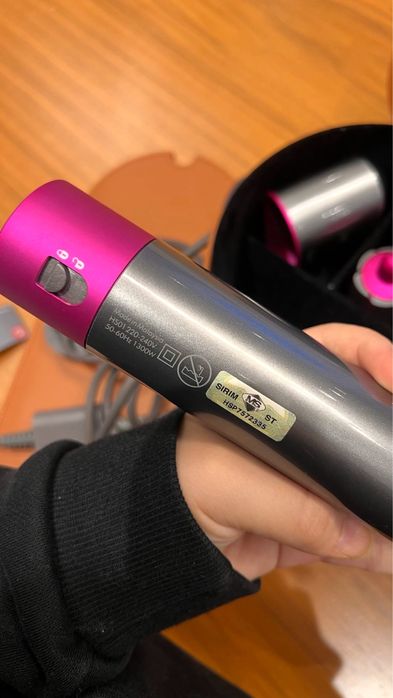 Продам Dyson Airwrap HS01