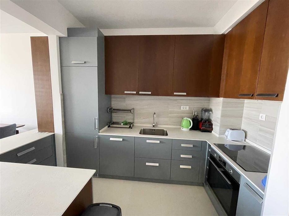 Дава се под наем Двустаен апартамент в Бургас, Изгрев - 63 кв.м за 193.8 € - Снимка #1