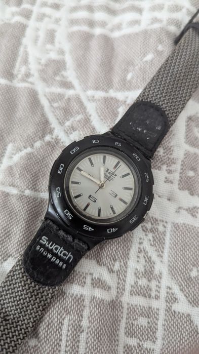 Продам часы Swatch