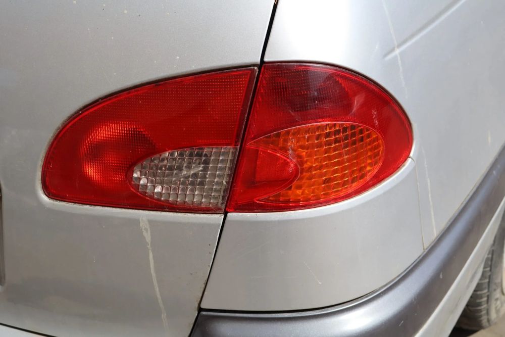 Lampa / Tripla stop dreapta pe hayon Toyota Avensis 1999