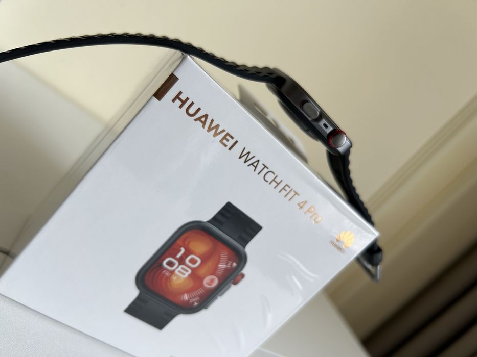 Продам Huawei Watch Fit 4 Pro