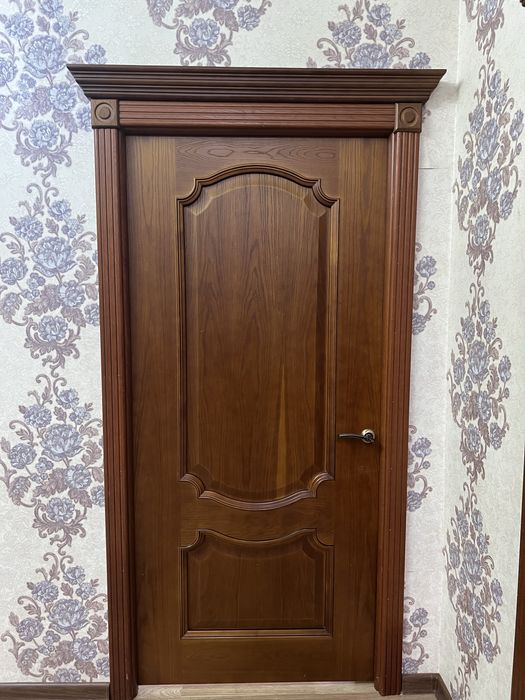 Есік дверь.