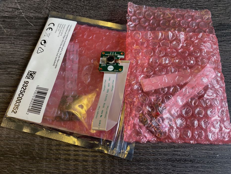 2 броя Coral Dev Board Mini и 3 камери за Coral