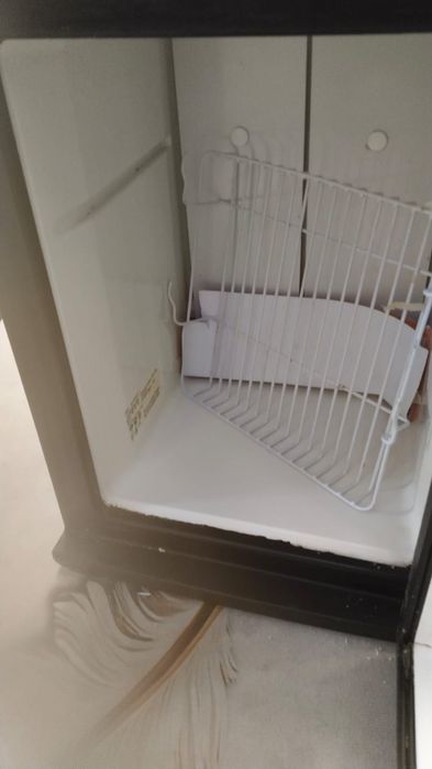 Продам мини холодильник