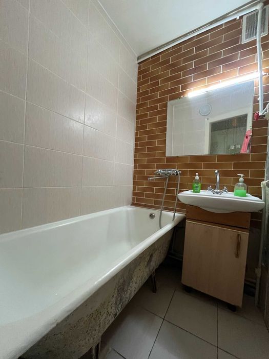 Продается 2 кв в районе 8 микрорайона