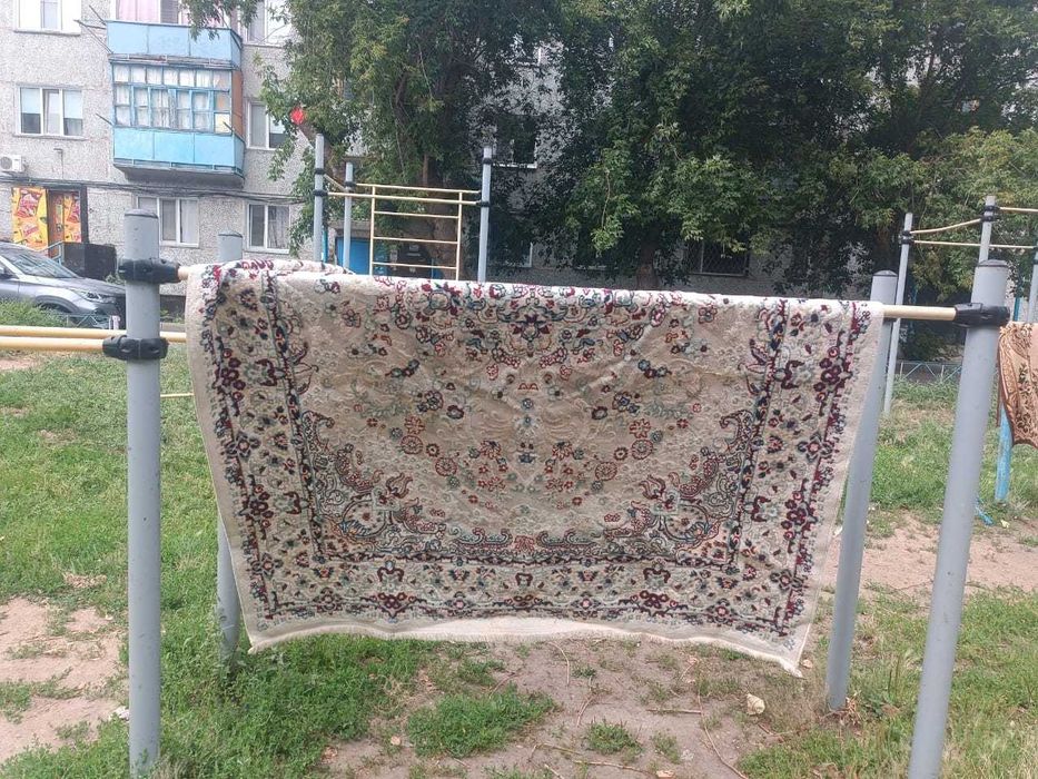 продам ковер в хорошем состоянии