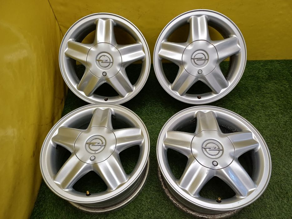 Диски R15 5×110 на Opel.